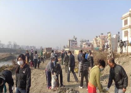 YONSED volunteers during the first clean-up campaign at the Manohara river corridor, Kathmandu